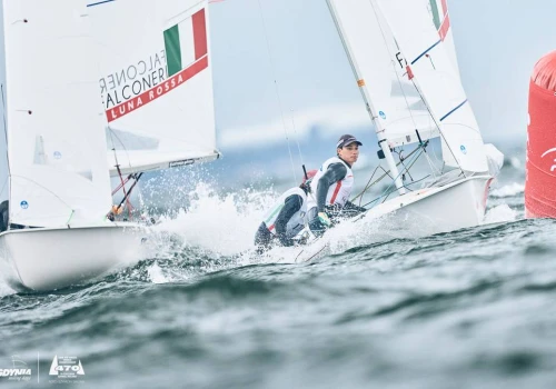 Włosi Lisa Vucetti i Vittorio Bonifacio mistrzami świata juniorów w klasie 470