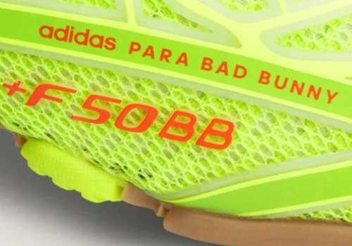 Bad Bunny znów miesza w adidasie. Oto nowe neonowe sneakersy - hybrydy