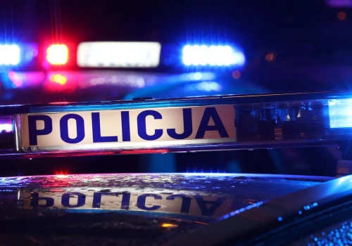 Zamiast pomóc nieprzytomnemu okradli go i zostawili. Mężczyzna nie żyje