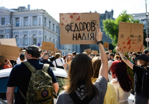 „Armia bez przekrętów”. Protest w Kijowie po odwołaniu ministra obrony