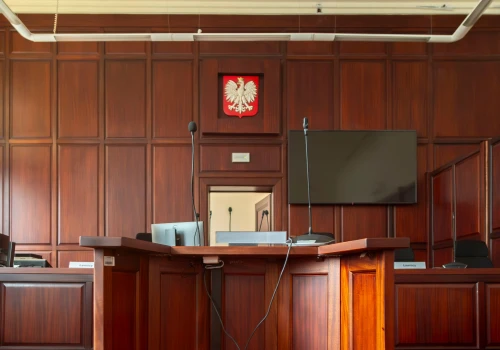 Egzekucja wobec niewłaściwej osoby. Sąd i komornik nie czują się winni pomyłki