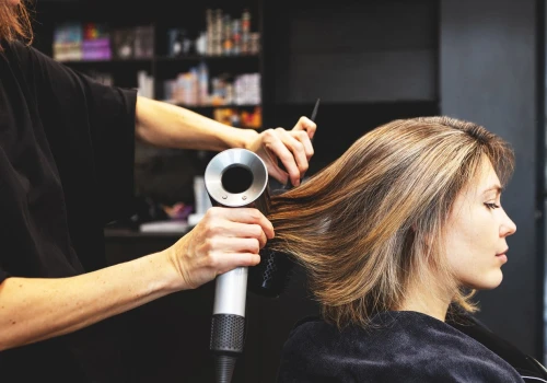 Jedno cięcie, wiele możliwości. Ta elegancka fryzura zawsze wygląda jak po wyjściu z salonu
