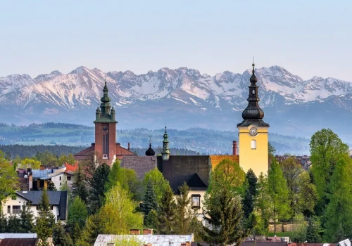Zakopane może poczekać. Dla tego miasta warto wysiąść z pociągu wcześniej