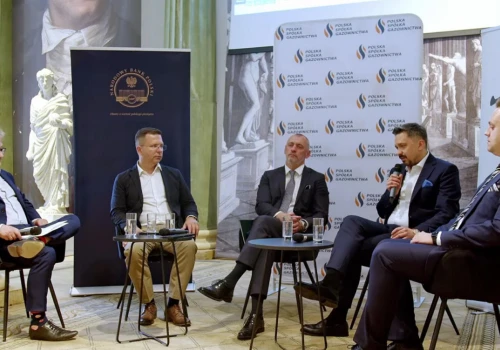 Euro zamiast złotego i koniec gotówki?