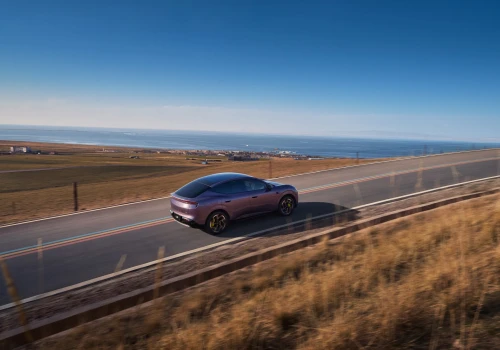 XPENG L03 – chiński SUV Coupe z AI i zasięgiem na każdą trasę. Debiut w Europie od 34 900 EUR