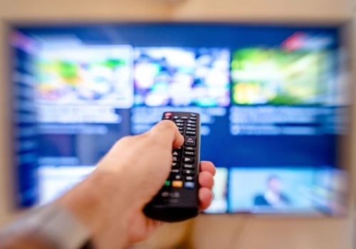 Co piąty tytuł filmowy opisany przez AI zawiera zmyślone fakty, wynika z badania Gracenote