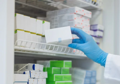 Nawet 1,8 mld zł oszczędności. NFZ chce zmienić zasady wydawania darmowych leków dla osób 65+