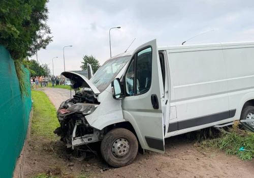 Groźny wypadek na DK10. Na miejscu dwa śmigłowce LPR, cztery osoby trafiły do szpitala