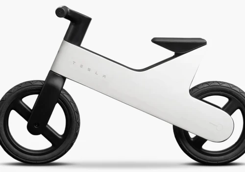 Tesla wprowadza dwukołowiec ze stopu magnezu. Tesla Balance Bike trafia do sprzedaży