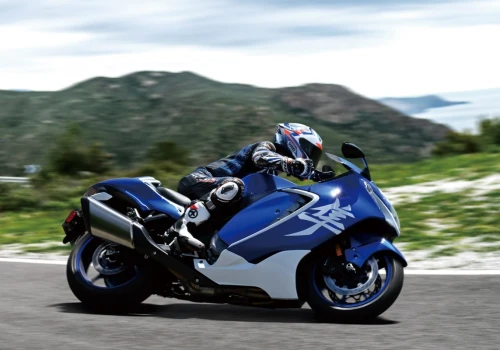 Suzuki Hayabusa – legenda z plakatu, która nie boi się codzienności