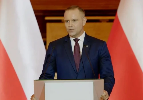 Po decyzji Komisji Europejskiej, prezydent nie składa broni. Złoży wniosek do Senatu
