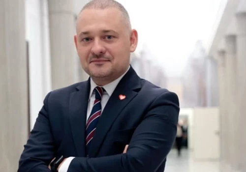Wniosek o uchylenie immunitetu posła Wojciecha Króla i nowe opinie prawne obnażają chaos prokuratury