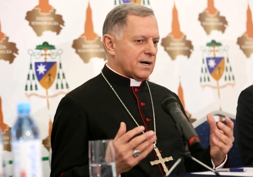 Abp Mieczysław Mokrzycki: Ukraińcy są już bardzo zmęczenie wojną