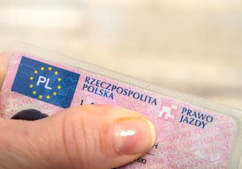 Ile kosztuje prawo jazdy kat. B w Warszawie w 2026? Łączna kwota może Cię zamurować