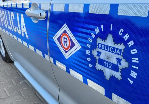 Zebrzydowice: Zabłądził ciężarówką i utknął na lokalnej drodze. Kierowca z Uzbekistanu miał poważne problemy