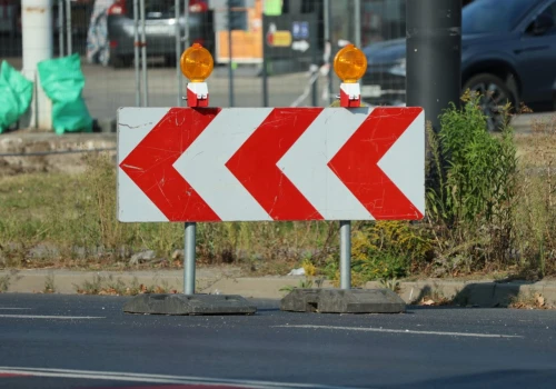 Duże utrudnienia na al. Kraśnickiej i ul. Nałęczowskiej. Zamknięcia dróg i objazdy autobusów