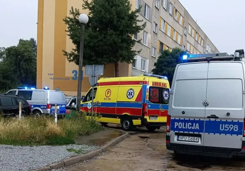 3 radiowozy i karetka. Wiemy co się stało przy Paderewskiego