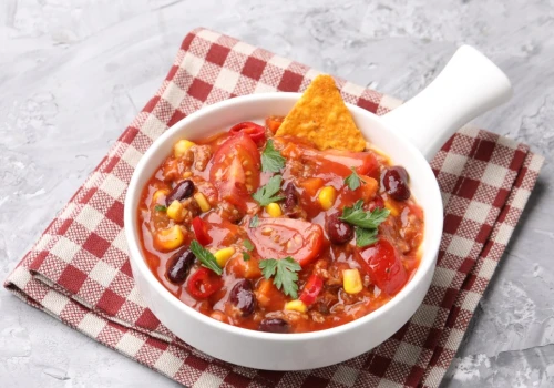 Większość o tym nie wie. Kostka czekolady potrafi odmienić chili con carne