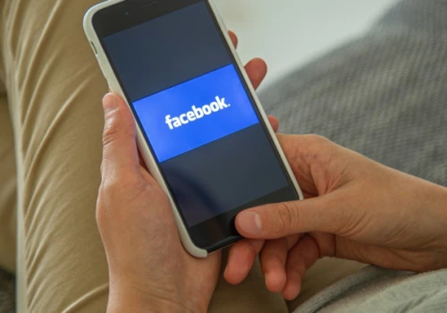 Facebook nie działa. Awaria, konta „tymczasowo niedostępne”