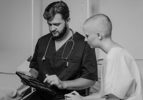 Pacjenci trzy razy chętniej ufają AI w portalu przychodni niż publicznym chatbotom