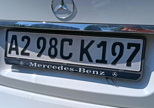 Spotkałem auto z dziwnymi tablicami. A ja wiem od kogo wy są