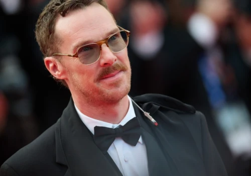 Od Sherlocka po gwiazdę Marvela. Brytyjski aktor wciąż zaskakuje