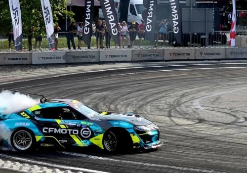 Urządzanie zawodów driftowania w centrum Katowic, i to jeszcze za pieniądze z budżetu miasta, to czysta głupota