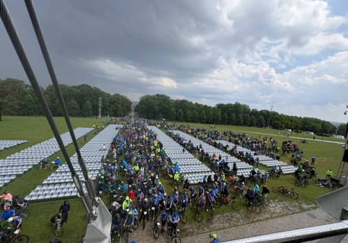 Na dwóch Kółkach przyjechali do Matki – Rowerowa Pielgrzymka Tarnowska dotarła na Jasną Górę