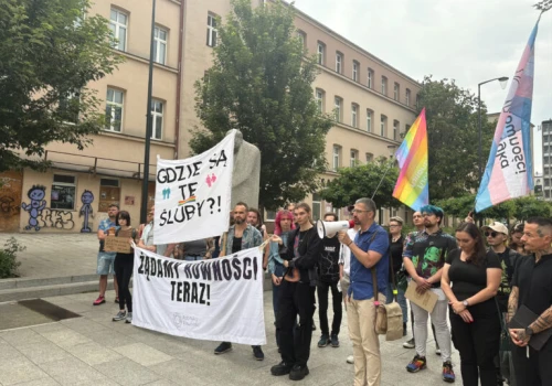 Łodzianie wyszli na ulicę. Protestowali przeciwko wetu prezydenta