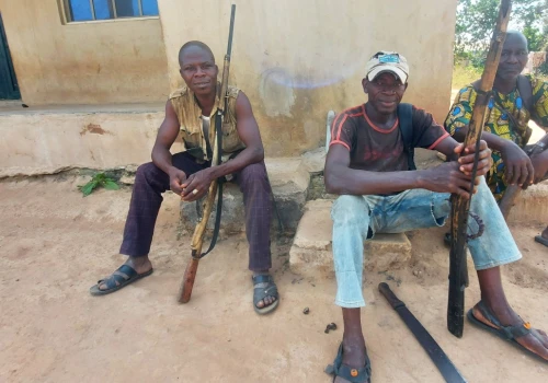 Gangsterzy, terroryści, obrońcy – Lakurawa jako nowy model w Nigerii