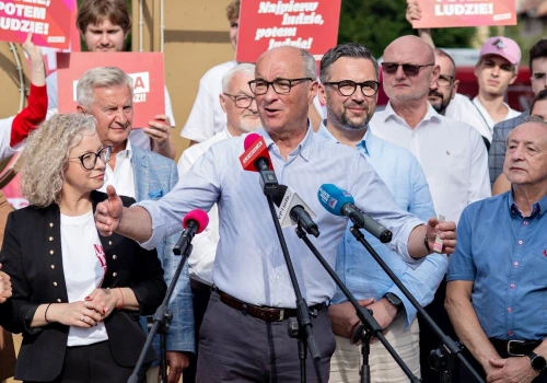 Lewica chwali się sukcesami podczas letniej trasy