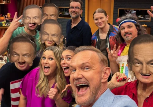 LOL: Kto się śmieje ostatni (2023) - recenzja 4. sezonu programu . Fetysze, falstarty i jedzenie ziemi