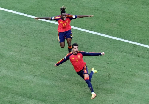Futbol zwyciężył! Dramatyczny finał i podwójna korona dla Hiszpanów