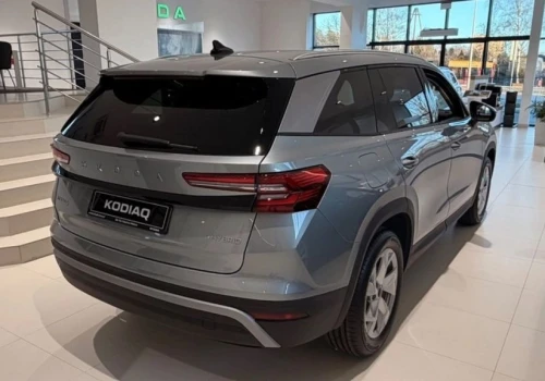 Nowy Kodiaq tańszy o 22 600 zł. Teraz może być alternatywą dla Superba