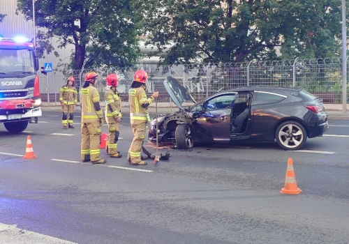 Z ostatniej chwili: Zderzenie aut na skrzyżowaniu. Są utrudnienia w ruchu