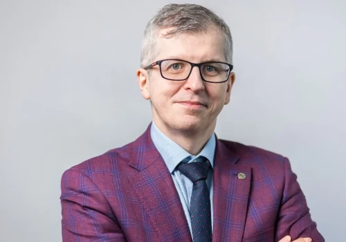 Prof. Piotr Rutkowski o czujności onkologicznej: „Rosnącego guza nie należy wycinać bez rozpoznania”