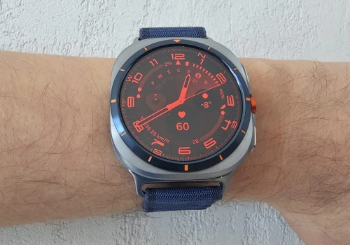 Samsung Galaxy Watch Ultra 2 na nowych grafikach. Oto 5 najważniejszych cech zegarka