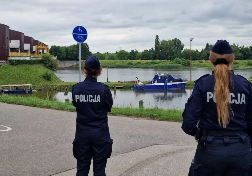 Akcja policji na bulwarach w Krakowie