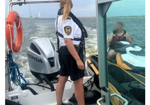 Skuter wodny rozbił się o falochron. Akcja służb w Gdańsku