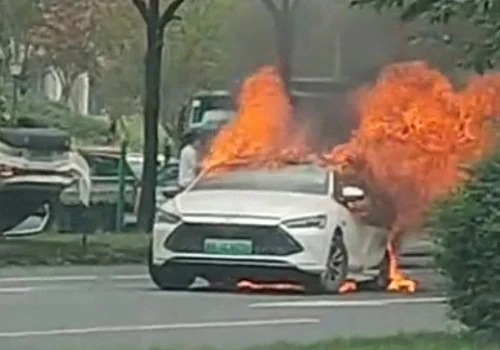 Chińskie auto zmieniło się w grill. To hit sprzedaży