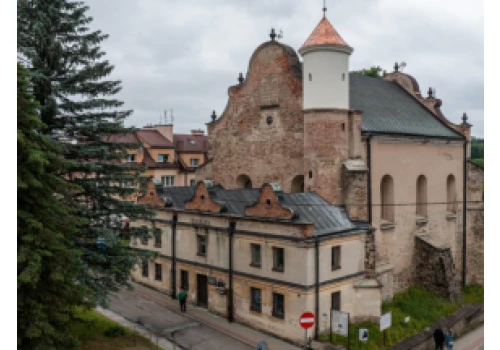 Dawna synagoga z XVII wieku w Lesku odzyskuje blask