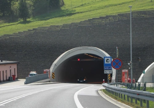 Tunel w Lalikach zamknięty. Ruszył dwutygodniowy remont S1