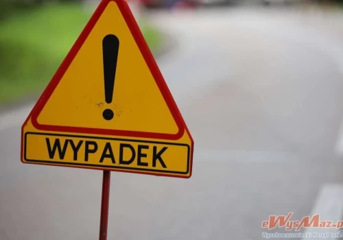 Tragiczny wypadek w gminie Sokoły. Nie żyje kierowca samochodu osobowego