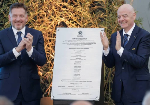 Prezes federacji pospieszył się z ogłoszeniem. 64 zespoły na MŚ w 2030 roku?