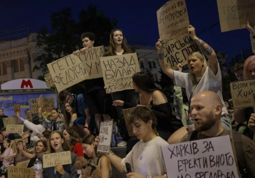 Zełenski chciał odświeżyć rząd, wywołał kryzys. „Ta decyzja obróciła się przeciwko niemu”