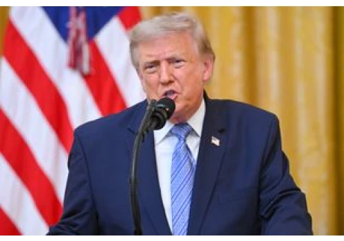 Działo się w nocy. Nowe ataki na Iran, Trump uderza cłami w Kanadę