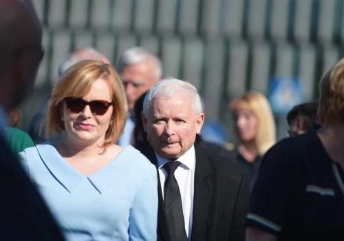 Ujawniamy: PiS tropi własne 