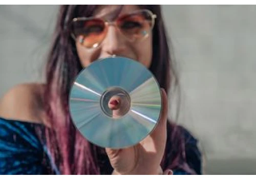 Pokolenie Z odkrywa płyty CD. Nie uwierzysz, dlaczego je kupuje