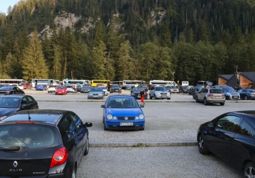 Szczyt wakacji, a Zakopane ma wielki problem. Chodzi o dojazd do Morskiego Oka
