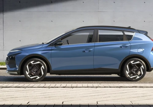 Hyundai Bayon potaniał o 23 000 zł. Kosztuje teraz 73 700 zł